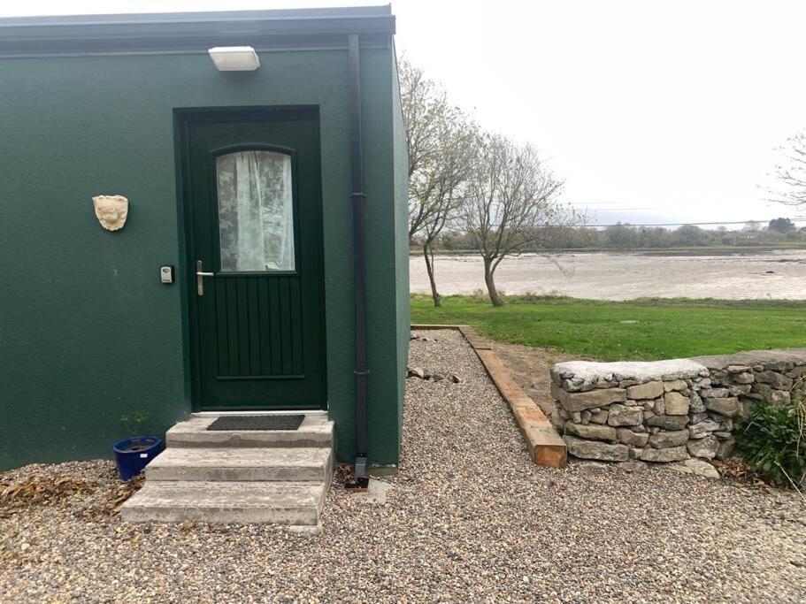 The Cosy Studio By The Shore Galway Bagian luar foto